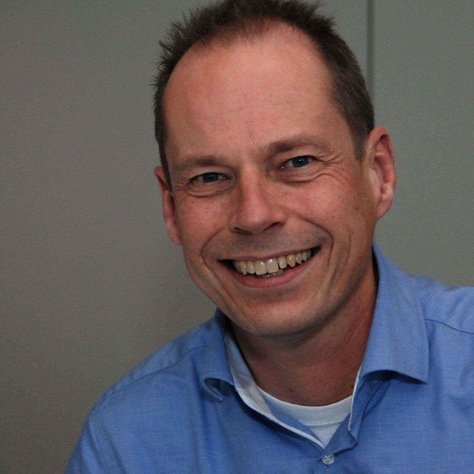 Hans van der Linden, Senior Consultant